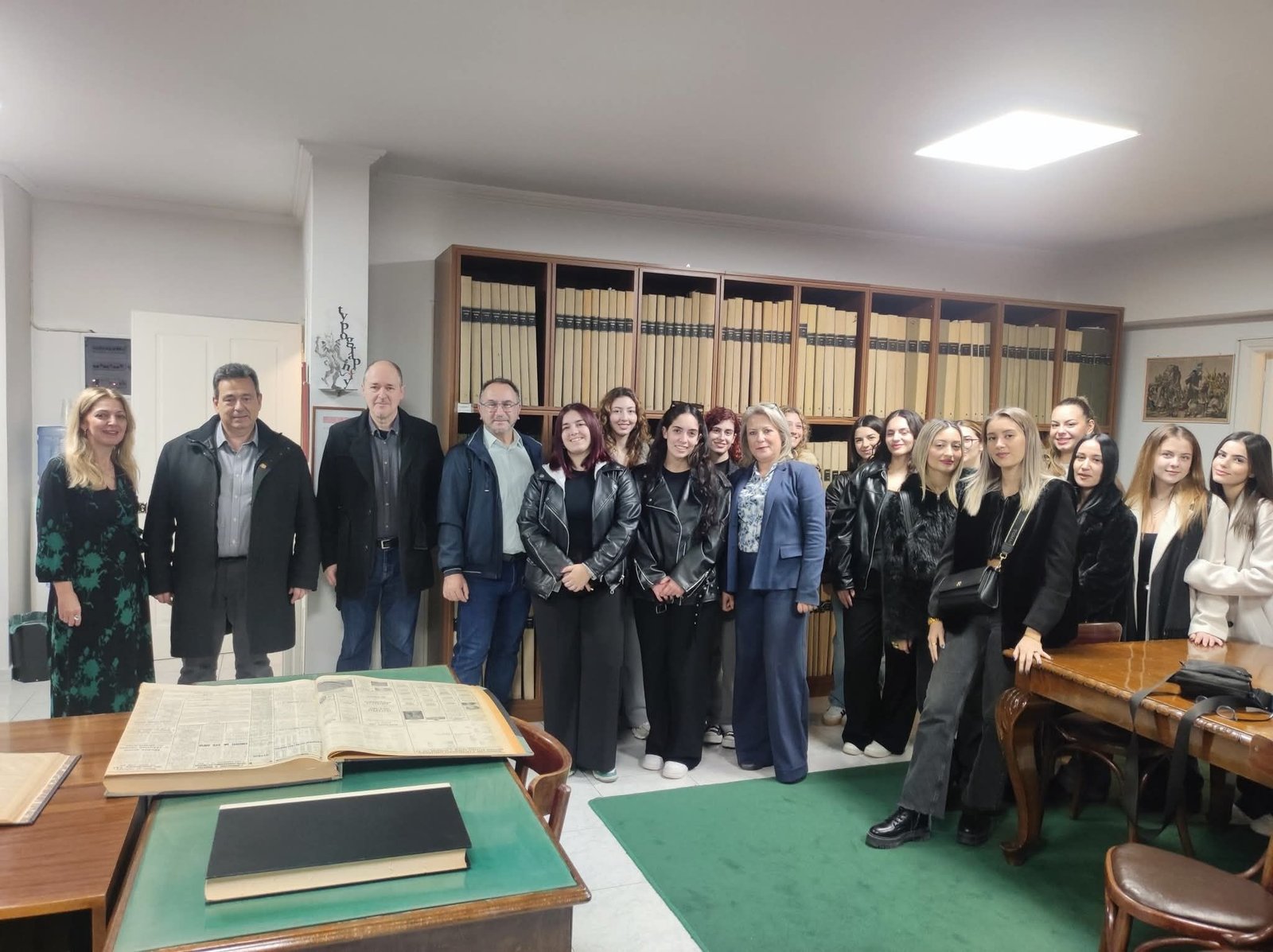 Εταιρεία Αχαϊκών Σπουδών: Σε Μουσείο Τύπου της ΕΣΗΕΠΗΝ και Τυπογραφείο “Κωνσταντινόπουλος” – ΦΩΤΟ 3 %CE%91%CE%9B%CE%9B%CE%97 %CE%91%CE%A0%CE%9F%CE%A8%CE%97 %CE%A4%CE%97%CE%A3 %CE%91%CE%99%CE%98%CE%9F%CE%A5%CE%A3%CE%91%CE%A3 %CE%95%CE%A3%CE%97%CE%95%CE%A0%CE%97%CE%9D %CE%91%CE%A0%CE%9F %CE%A4%CE%97%CE%9D %CE%95%CE%A0%CE%99%CE%A3%CE%9A%CE%95%CE%A8%CE%97 %CE%A4%CE%97%CE%A3 %CE%95%CE%91%CE%A3 %CE%9A%CE%91%CE%99 %CE%A3%CE%A5%CE%9D%CE%95%CE%A1%CE%93%CE%91%CE%A4%CE%A9%CE%9D %CE%A4%CE%9C %CE%94%CE%99%CE%9F%CE%99%CE%9A%CE%97%CE%A3%CE%97%CE%A3 %CE%A4%CE%9F%CE%A5%CE%A1%CE%99%CE%A3%CE%9C%CE%9F%CE%A5 %CE%A0%CE%91%CE%9D %CE%A0%CE%91%CE%A4%CE%A1%CE%A9%CE%9D