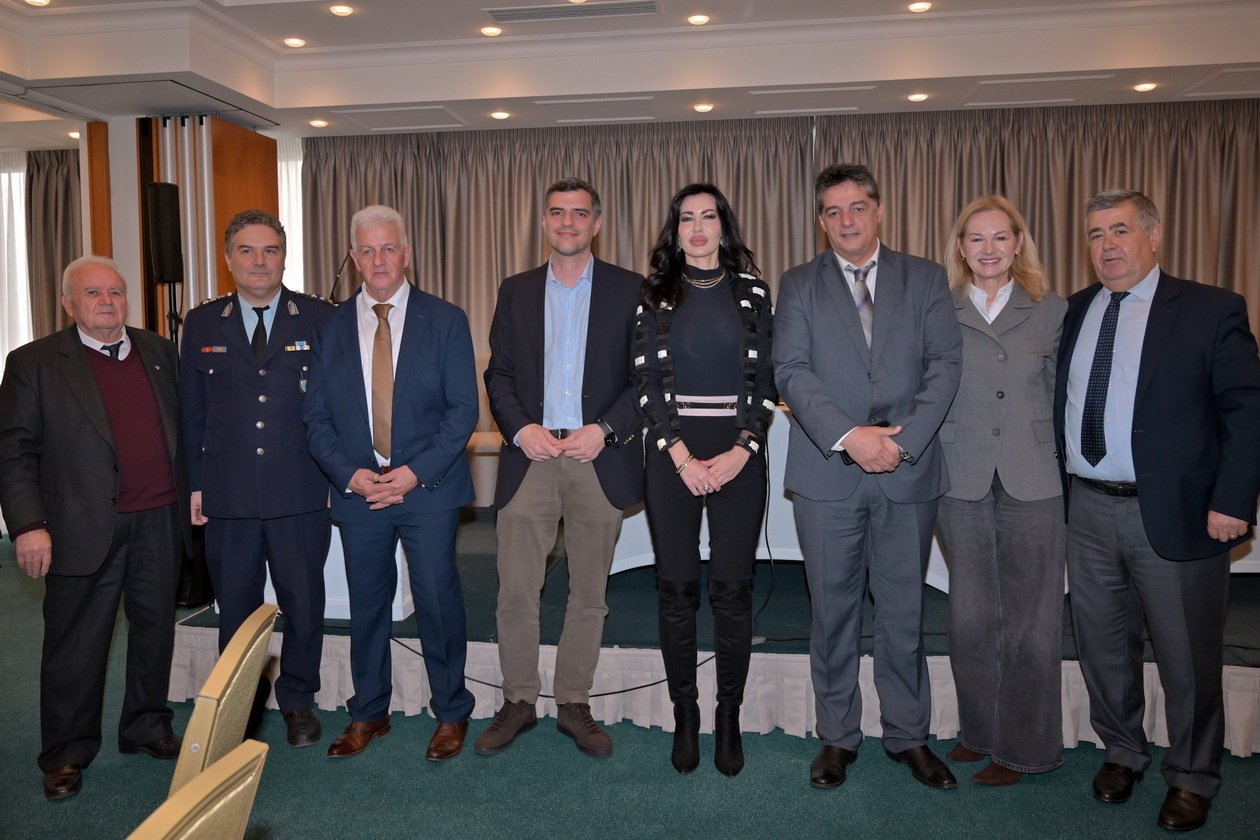 Οι οικογένειες των Αποστράτων της ΕΛΑΣ και Χωροφυλακής Αχαΐας συναντήθηκαν ΦΩΤΟ